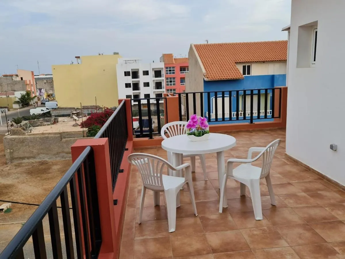 Franmay Apartments: Modern Beach Retreats for Nomads & Families Santa Maria Cape Verde