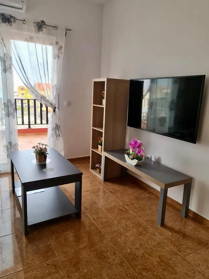 Franmay Apartments - 7 Modern Apartments Near The Beach & City, Perfect For Nomads, Travellers, Families, Watersports! Santa Maria