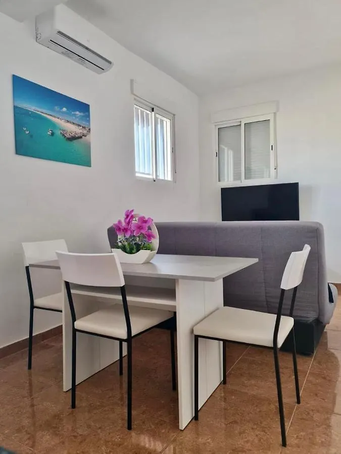 Franmay Apartments - 7 Modern Apartments Near The Beach & City, Perfect For Nomads, Travellers, Families, Watersports! Santa Maria