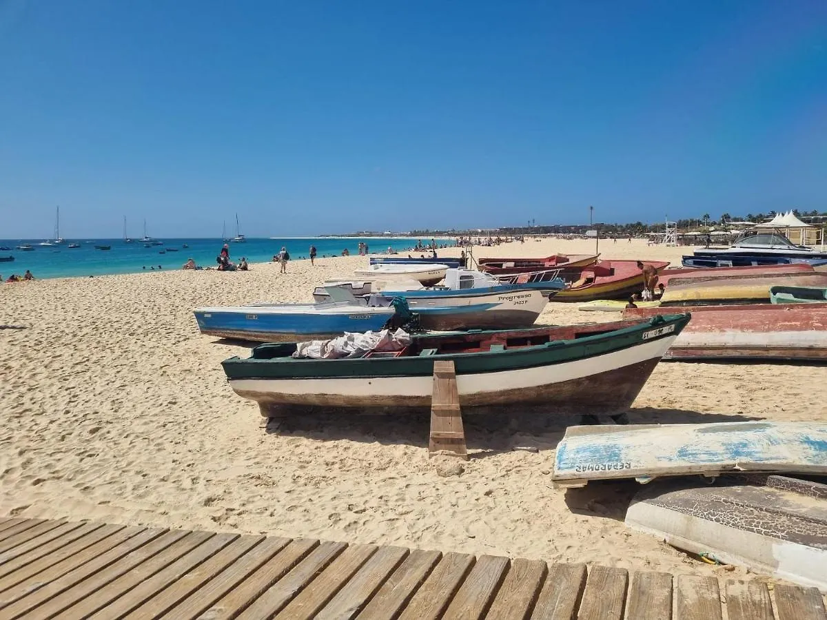 Franmay Apartments - 7 Modern Apartments Near The Beach & City, Perfect For Nomads, Travellers, Families, Watersports! Santa Maria
