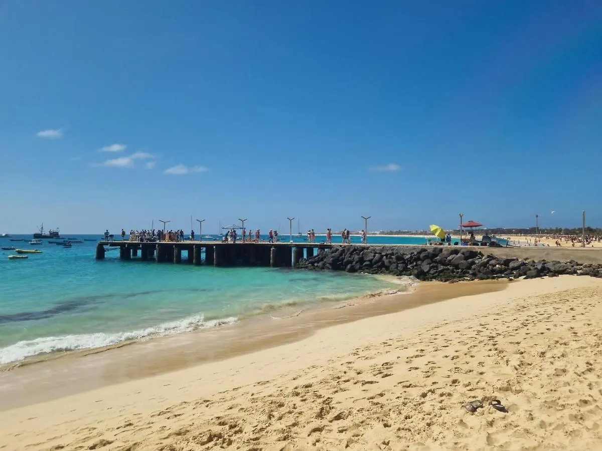 Franmay Apartments - 7 Modern Apartments Near The Beach & City, Perfect For Nomads, Travellers, Families, Watersports! Santa Maria
