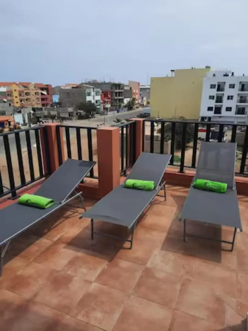 Franmay Apartments - 7 Modern Apartments Near The Beach & City, Perfect For Nomads, Travellers, Families, Watersports! Santa Maria